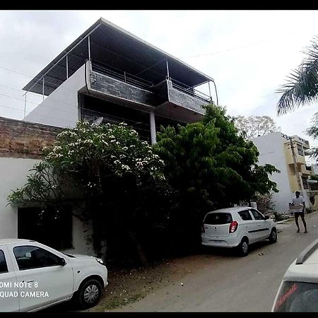 Hotel O Matra Chaya Udaipur Bagian luar foto