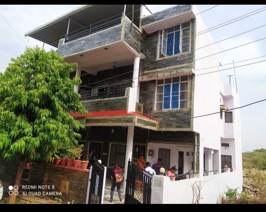 Hotel O Matra Chaya Udaipur Bagian luar foto